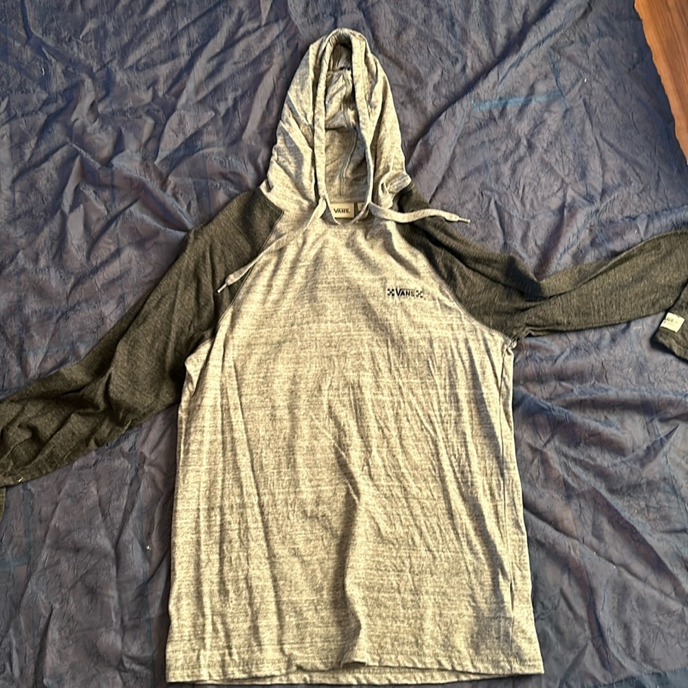 Men's Medium long sleeved tee shirt